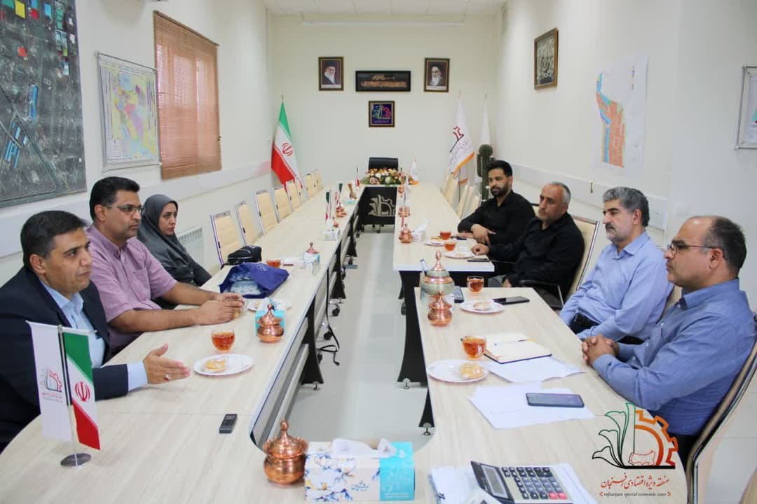دیدار مسئولان خیریه کوثر رفسنجان با مدیرعامل منطقه ویژه اقتصادی درجهت توسعه اشتغال